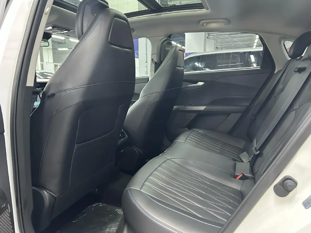 2023 ChangAn Lamore 1.5T 170HP L4 7DCT,autocango,china used car exporter,china ev exporter,chinese used car exporter,chinese used ev exporter