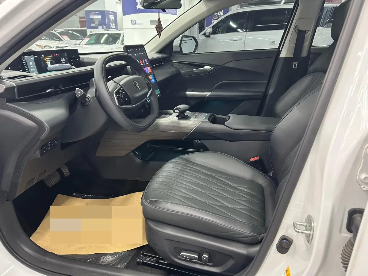 2023 ChangAn Lamore 1.5T 170HP L4 7DCT,autocango,china used car exporter,china ev exporter,chinese used car exporter,chinese used ev exporter