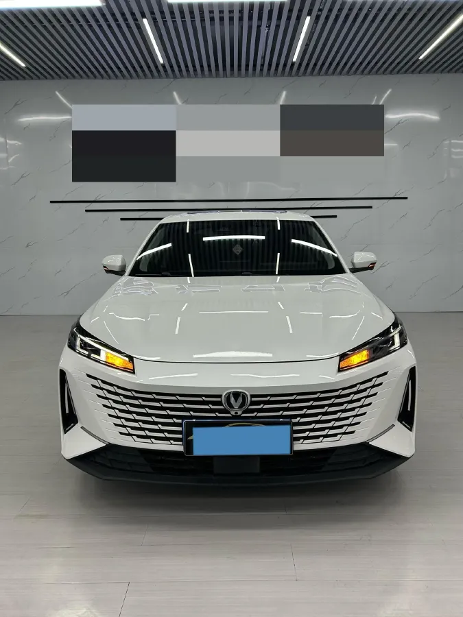 2023 ChangAn Lamore 1.5T 170HP L4 7DCT,autocango,china used car exporter,china ev exporter,chinese used car exporter,chinese used ev exporter