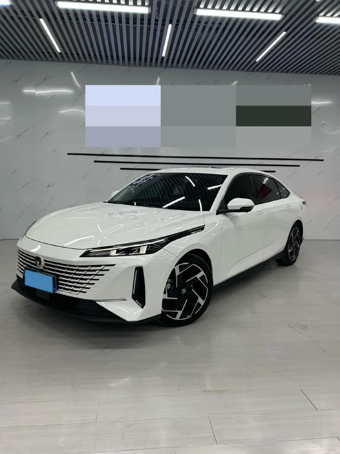 2023 ChangAn Lamore 1.5T 170HP L4 7DCT,autocango,china used car exporter,china ev exporter,chinese used car exporter,chinese used ev exporter