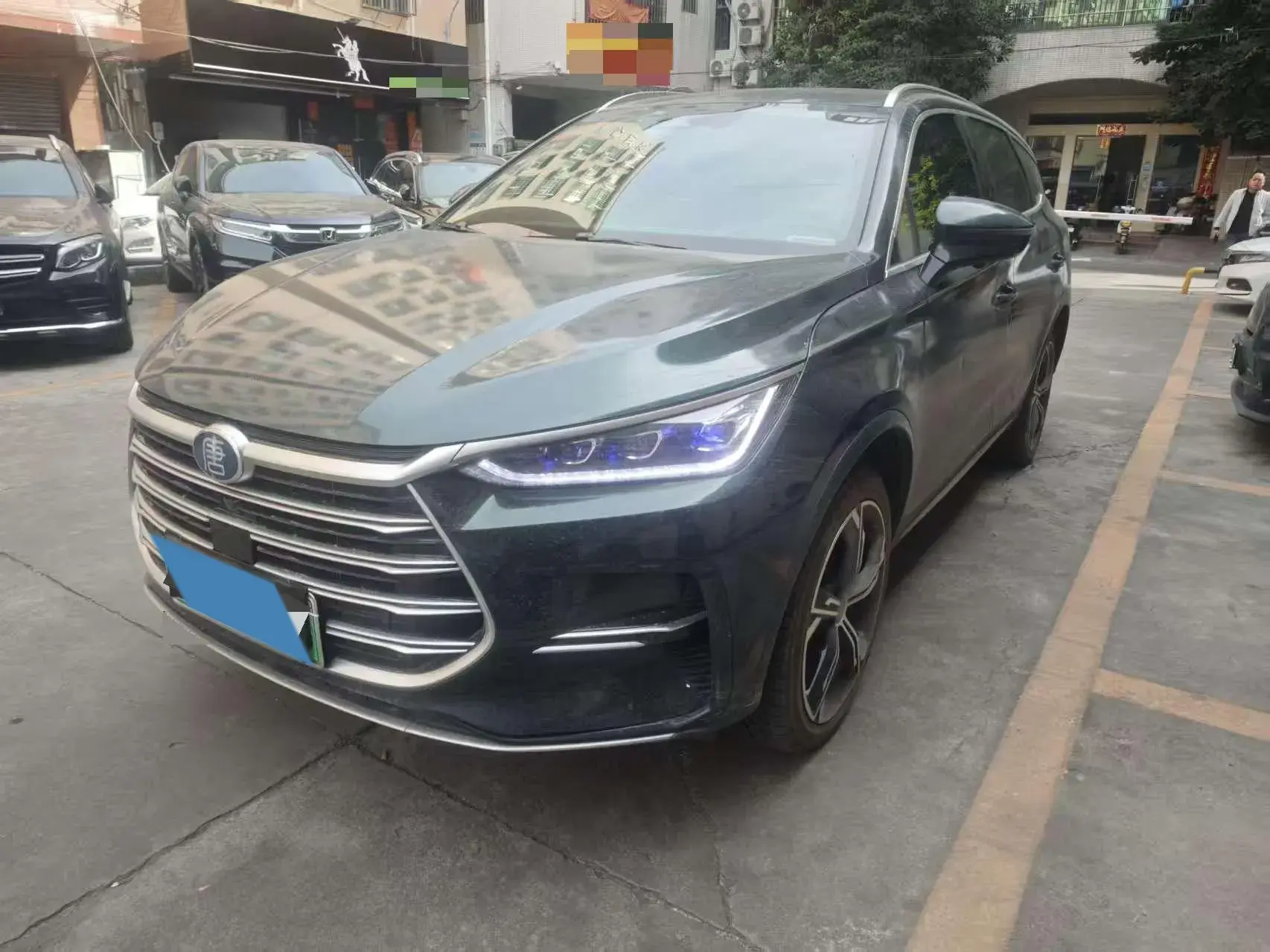 2021 BYD TANG view 1