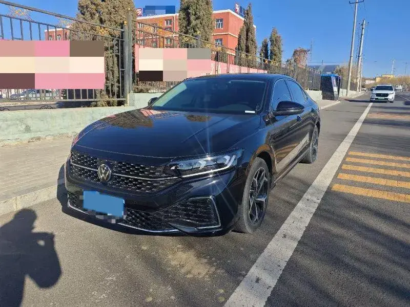 2023 Volkswagen Passat 2.0T 186HP L4 7DCT