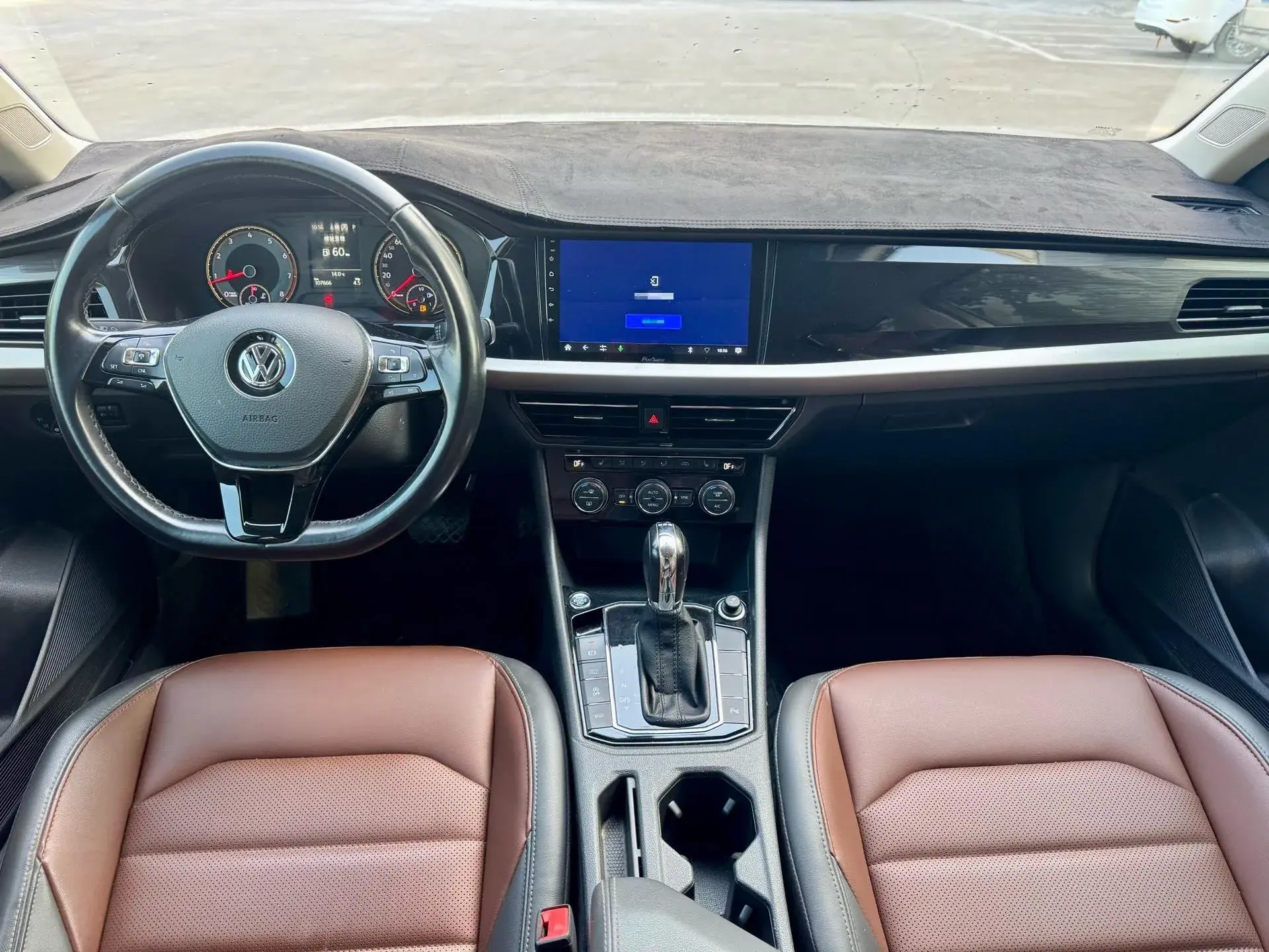 2019 VOLKSWAGEN LAVIDA thumbnail 2