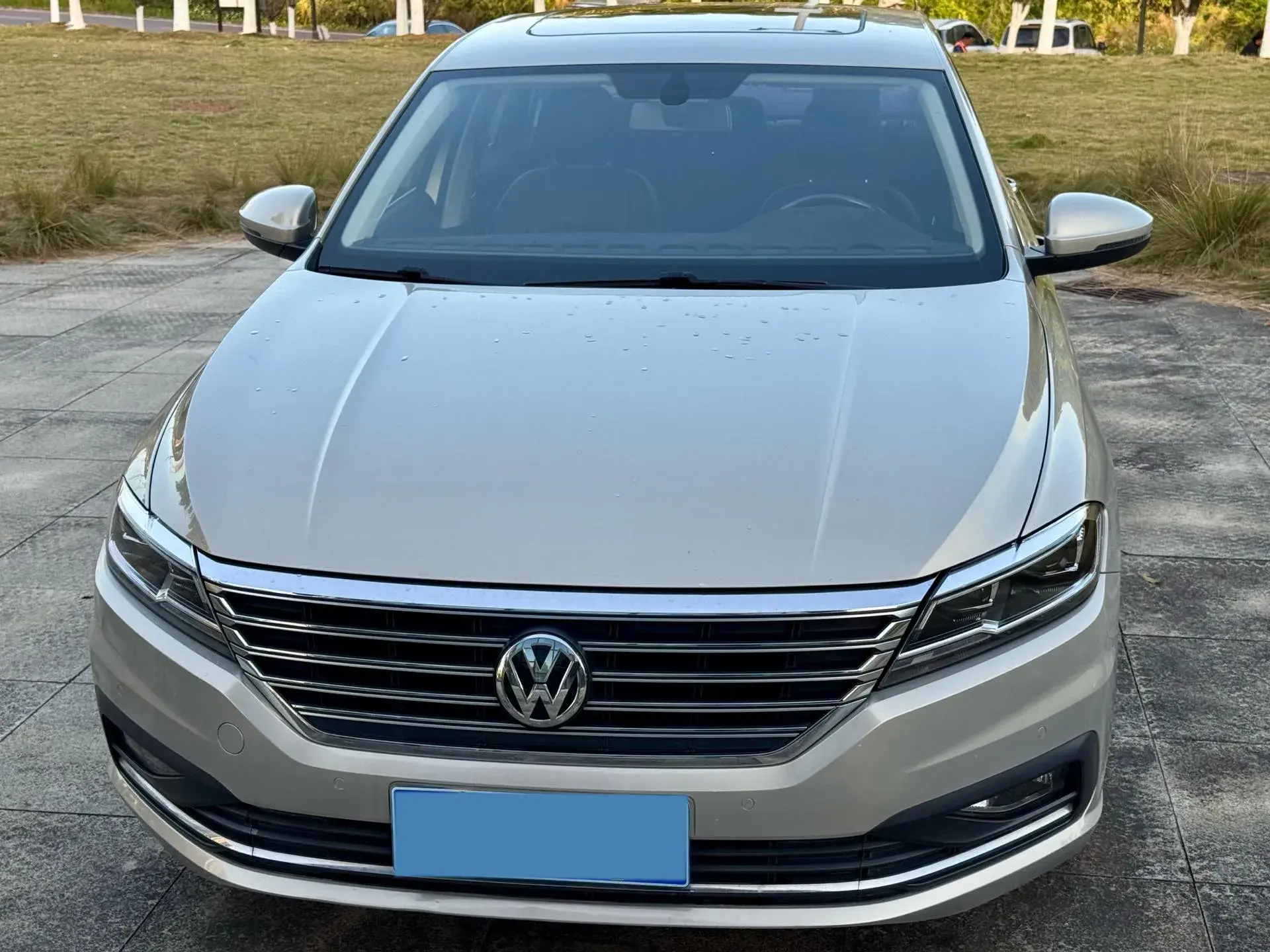 2019 VOLKSWAGEN LAVIDA thumbnail 3