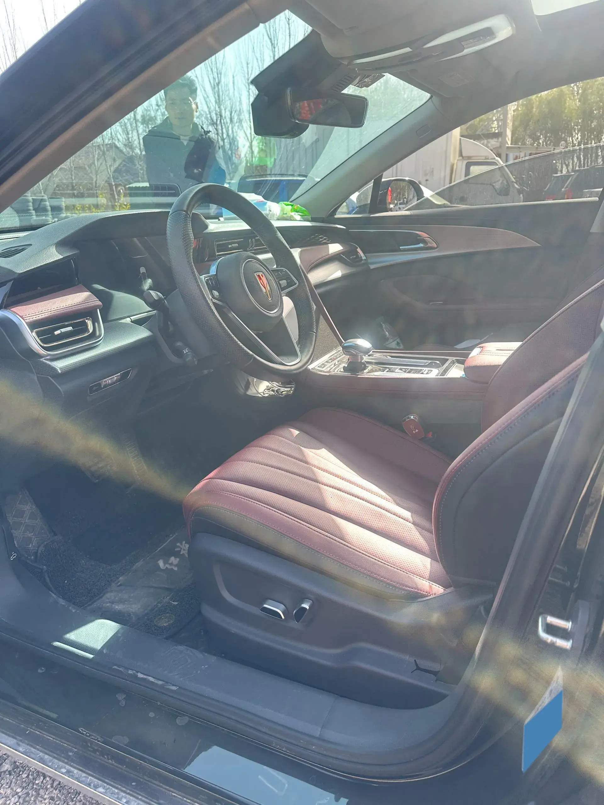 2023 HONGQI H5 thumbnail 3