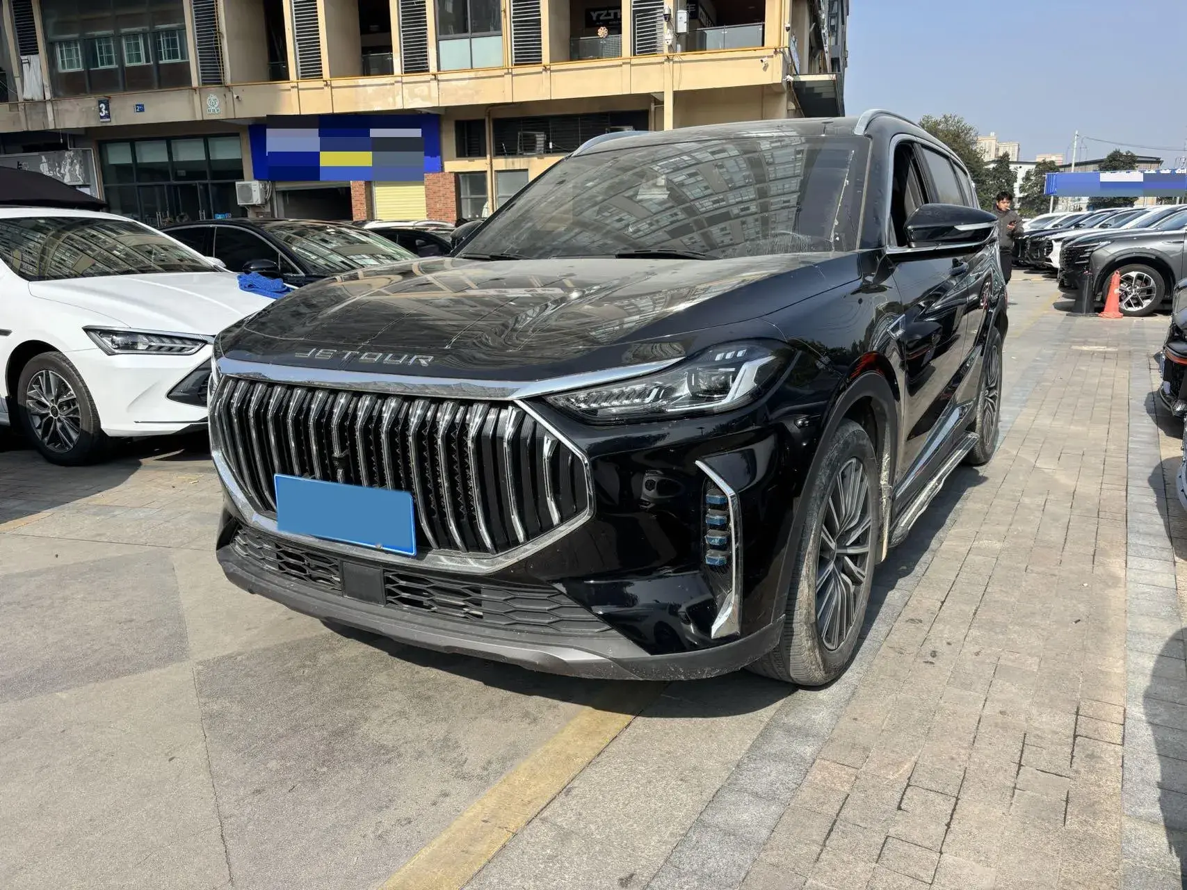 2023 JETOUR X70 view 1