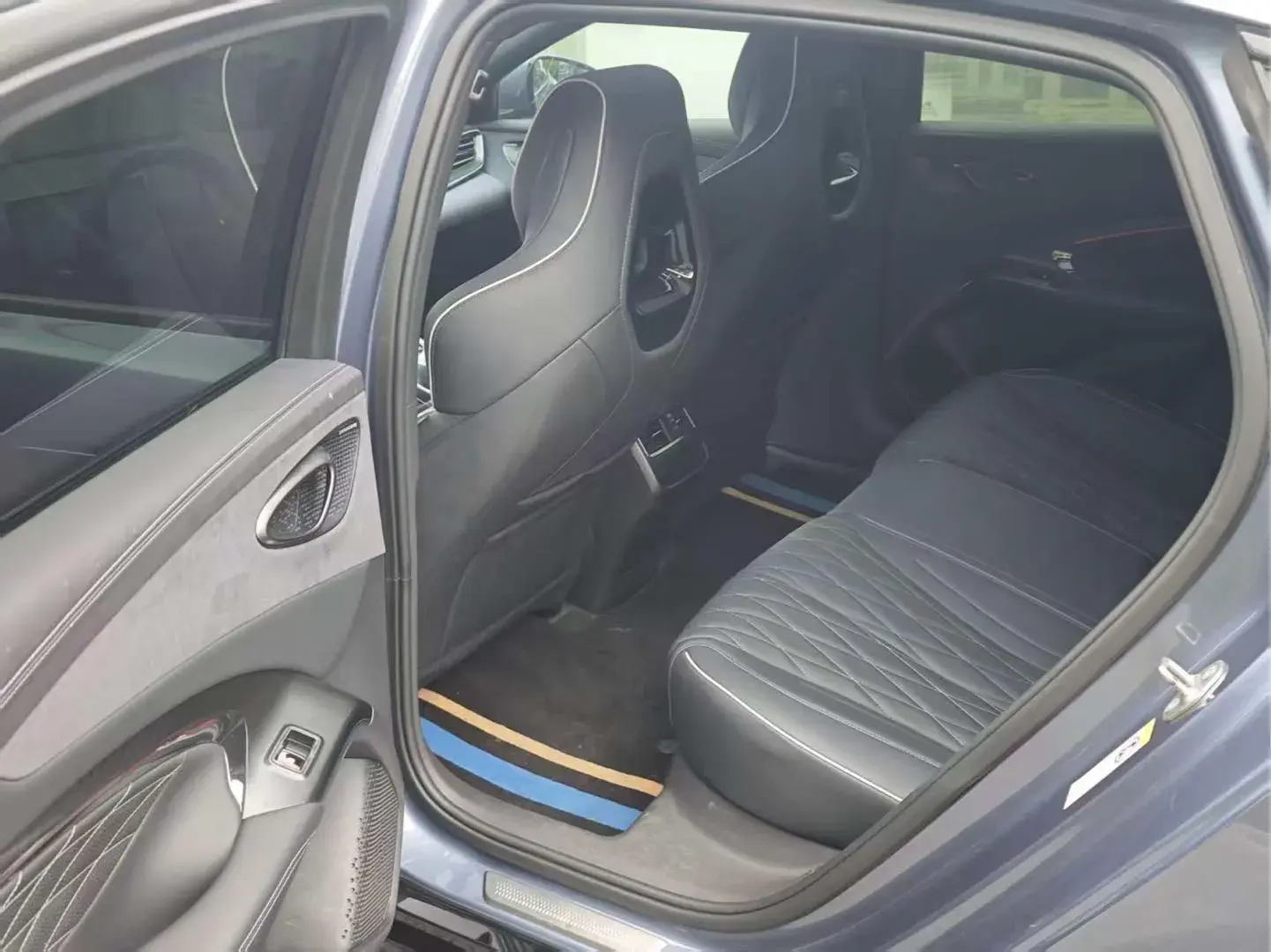 2023 BYD SEAL thumbnail 4