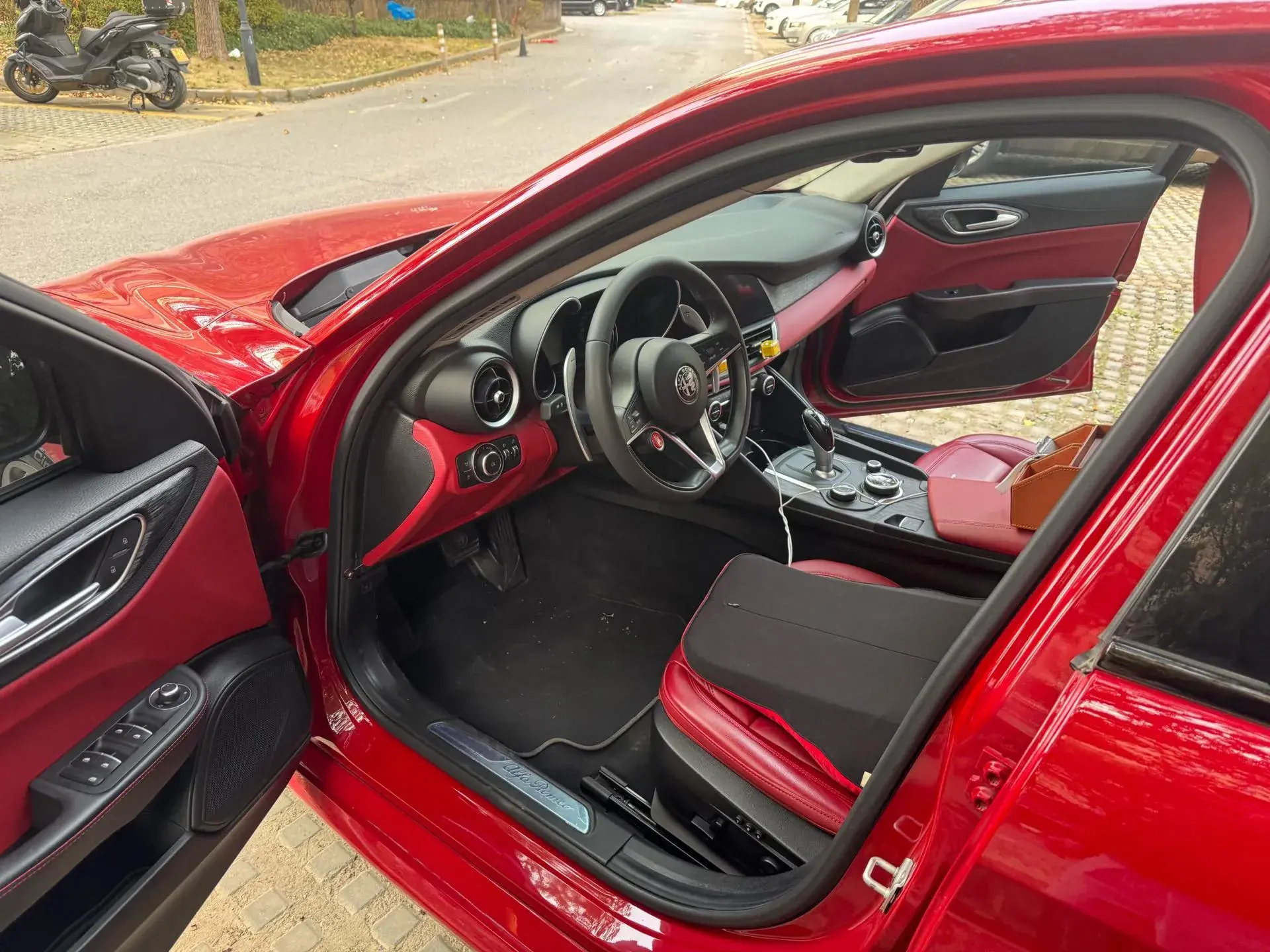 2019 ALFA ROMEO thumbnail 3