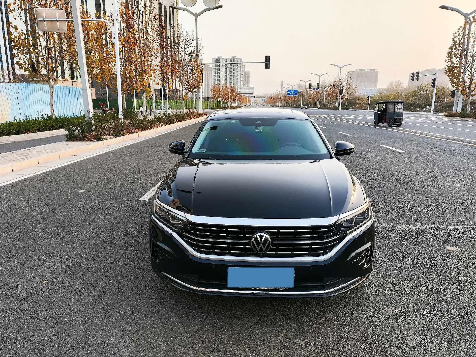 2023 VOLKSWAGEN PASSAT thumbnail 2