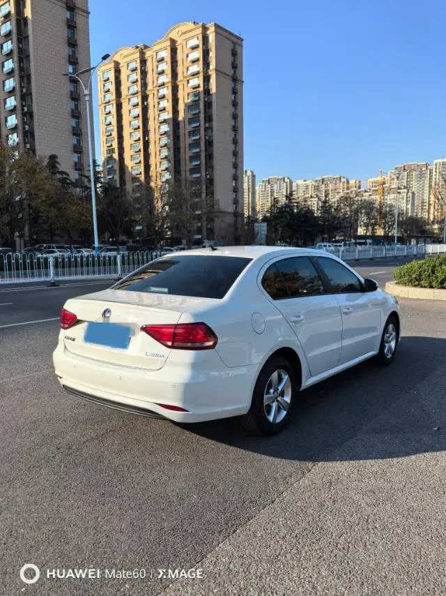 2019 VOLKSWAGEN LAVIDA thumbnail 4