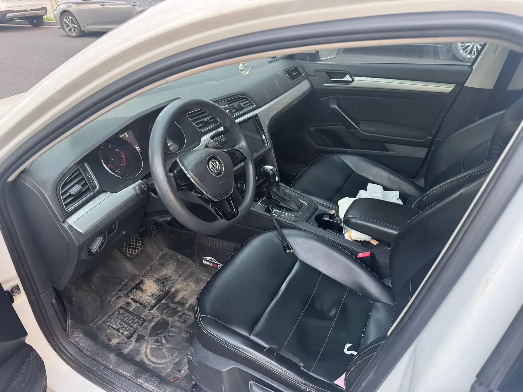 2018 VOLKSWAGEN LAMANDO thumbnail 4