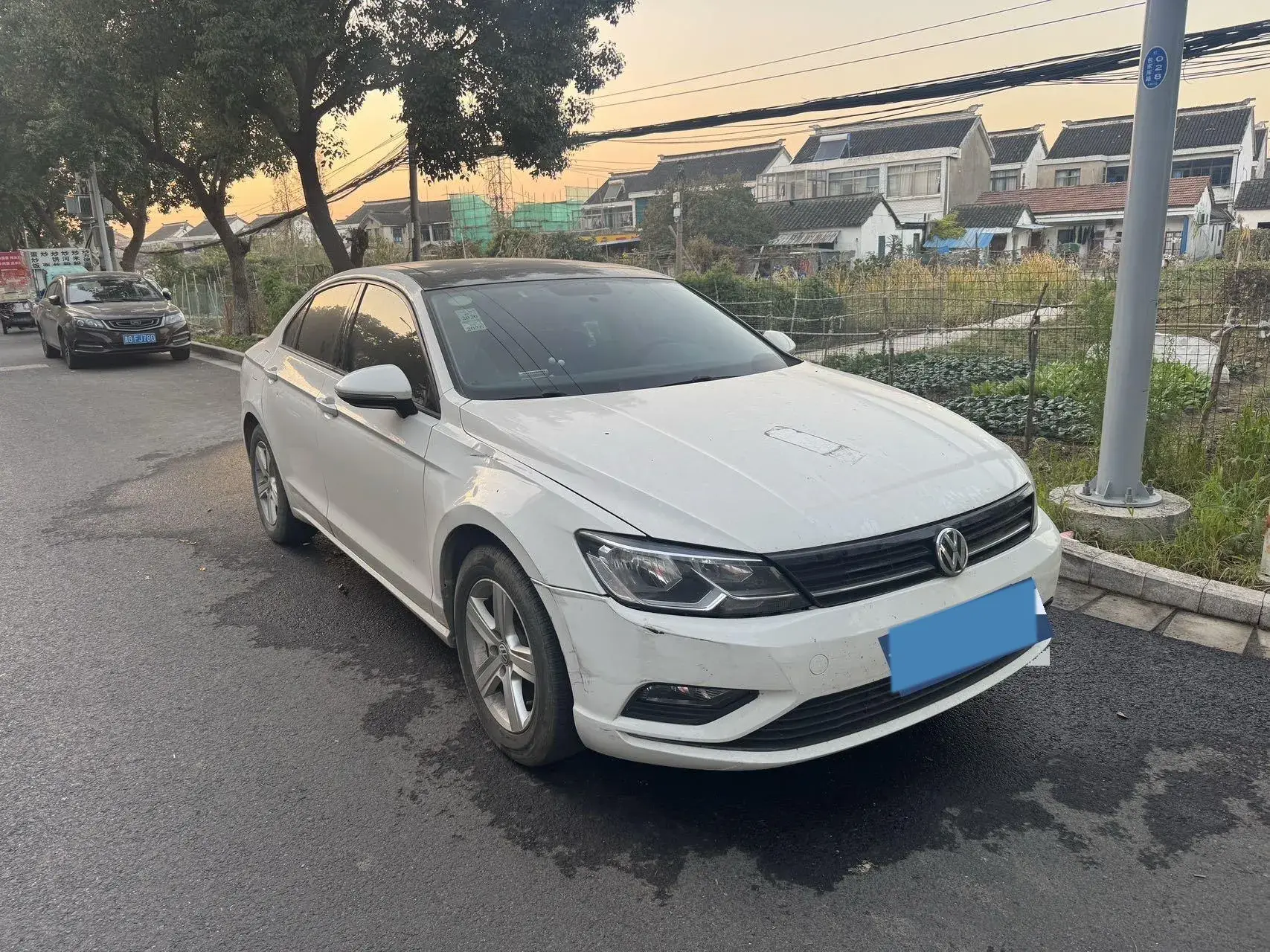 2018 VOLKSWAGEN LAMANDO thumbnail 3