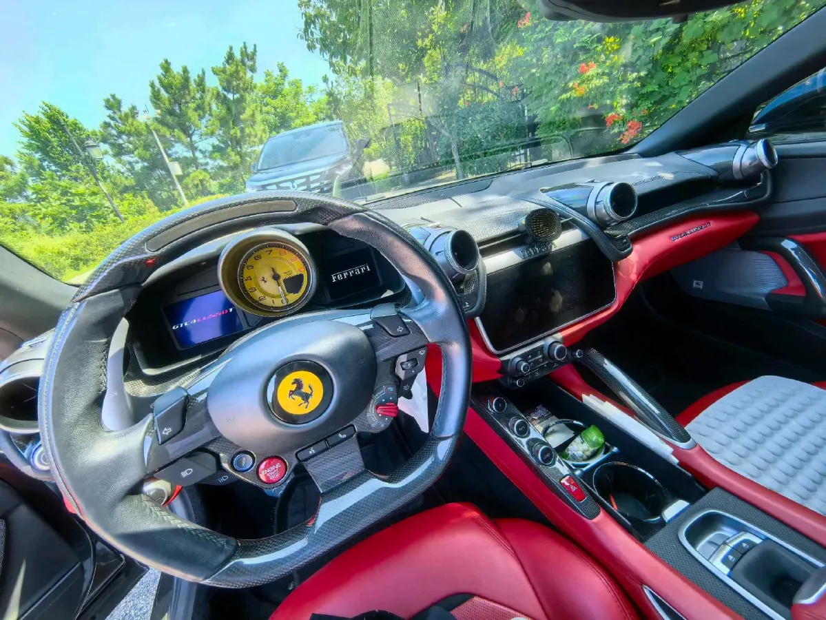 2017 Ferrari GTC4 Lusso 3.9T 609HP V8 7DCT,autocango,china used car exporter,china ev exporter,chinese used car exporter,chinese used ev exporter