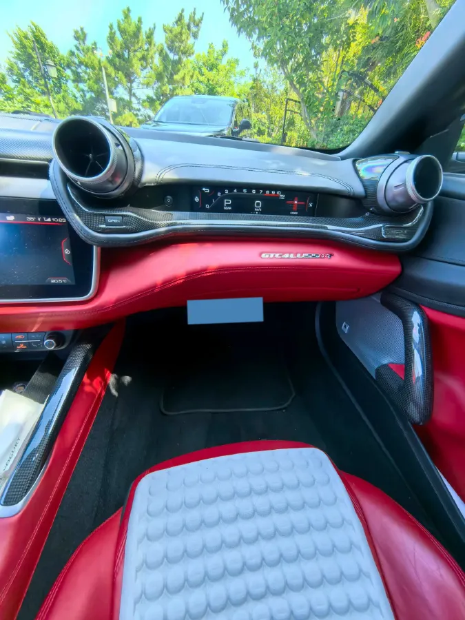 2017 Ferrari GTC4 Lusso 3.9T 609HP V8 7DCT,autocango,china used car exporter,china ev exporter,chinese used car exporter,chinese used ev exporter