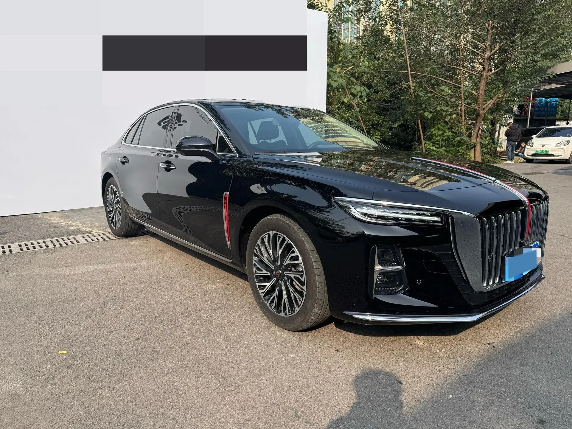 2024 HONGQI H5 thumbnail 3