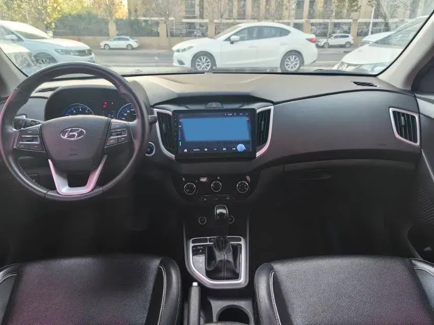 2017 HYUNDAI IX25 thumbnail 3