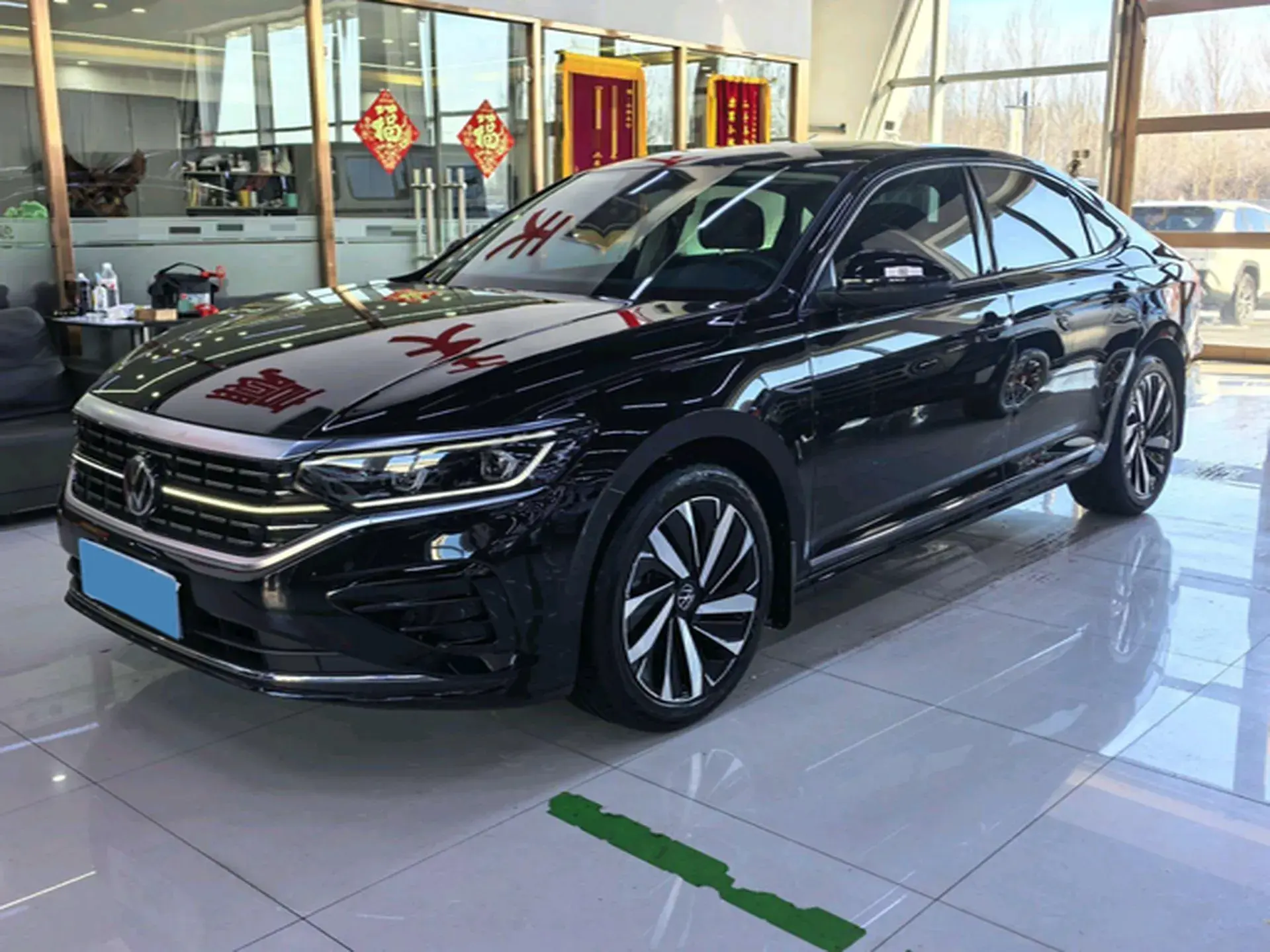 2024 VOLKSWAGEN PASSAT view 1