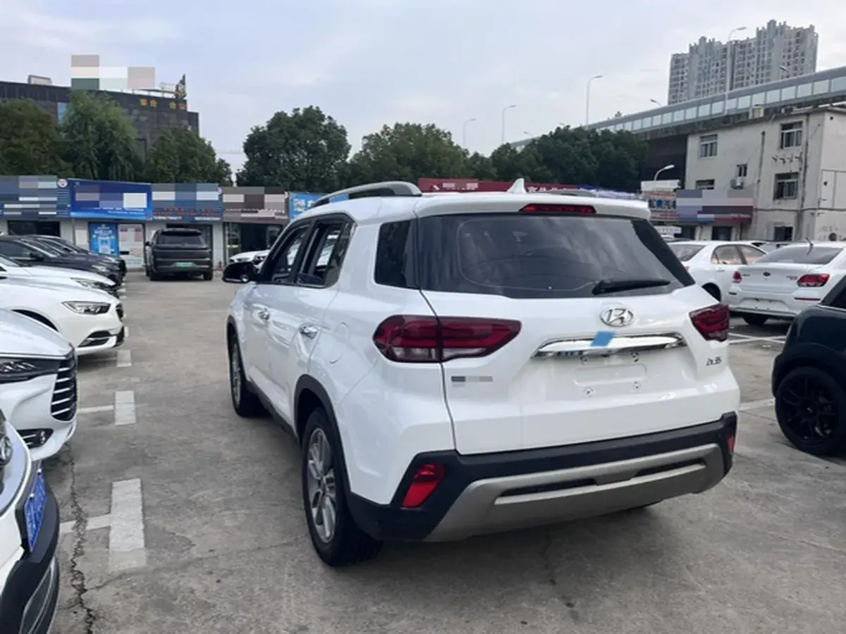 2018 HYUNDAI IX35 thumbnail 4