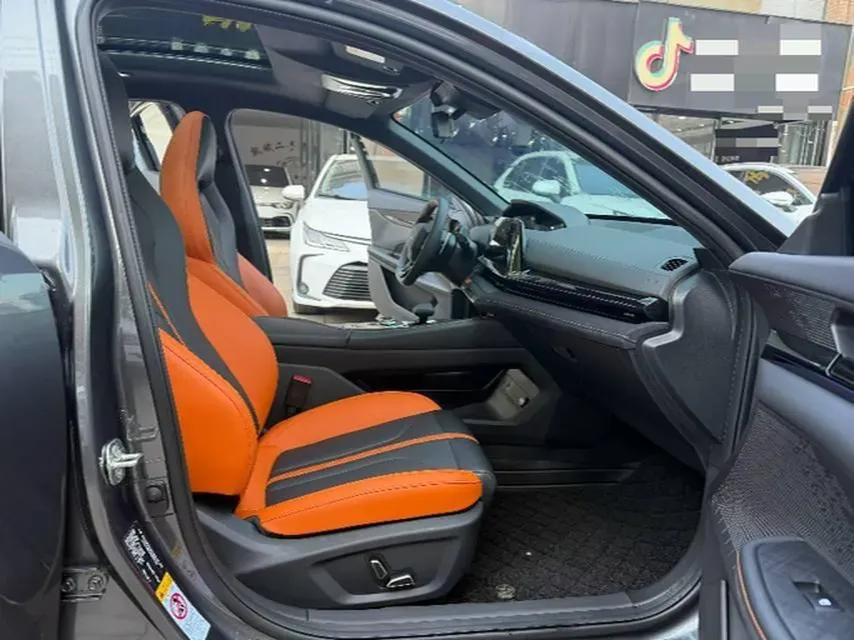 2024 ChangAn UNI-V 1.5T 188HP L4 7DCT,autocango,china used car exporter,china ev exporter,chinese used car exporter,chinese used ev exporter