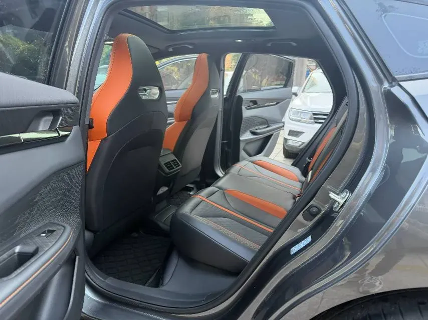 2024 ChangAn UNI-V 1.5T 188HP L4 7DCT,autocango,china used car exporter,china ev exporter,chinese used car exporter,chinese used ev exporter