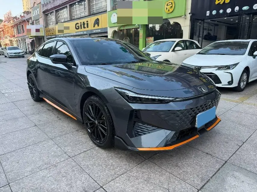 2024 ChangAn UNI-V 1.5T 188HP L4 7DCT,autocango,china used car exporter,china ev exporter,chinese used car exporter,chinese used ev exporter