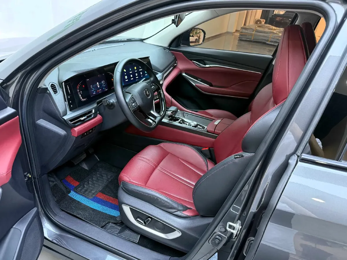 2022 ChangAn Oshan X7 Plus 1.5T 188HP L4 7DCT,autocango,china used car exporter,china ev exporter,chinese used car exporter,chinese used ev exporter