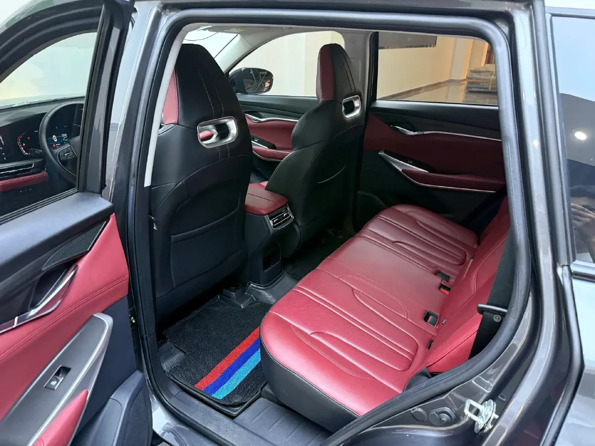 2022 ChangAn Oshan X7 Plus 1.5T 188HP L4 7DCT,autocango,china used car exporter,china ev exporter,chinese used car exporter,chinese used ev exporter