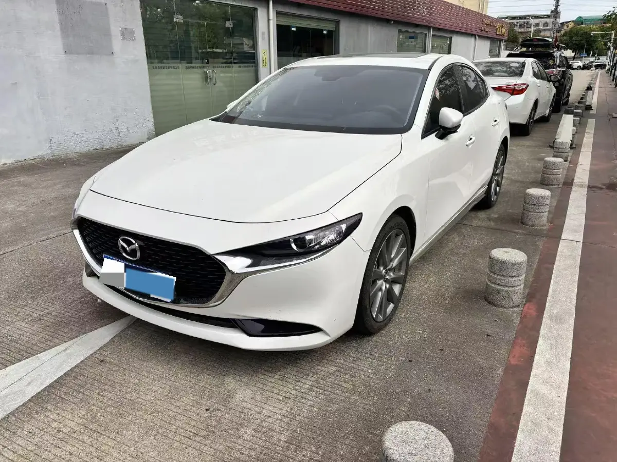 2023 Mazda 3 Axela 2.0L 158HP L4 6AT