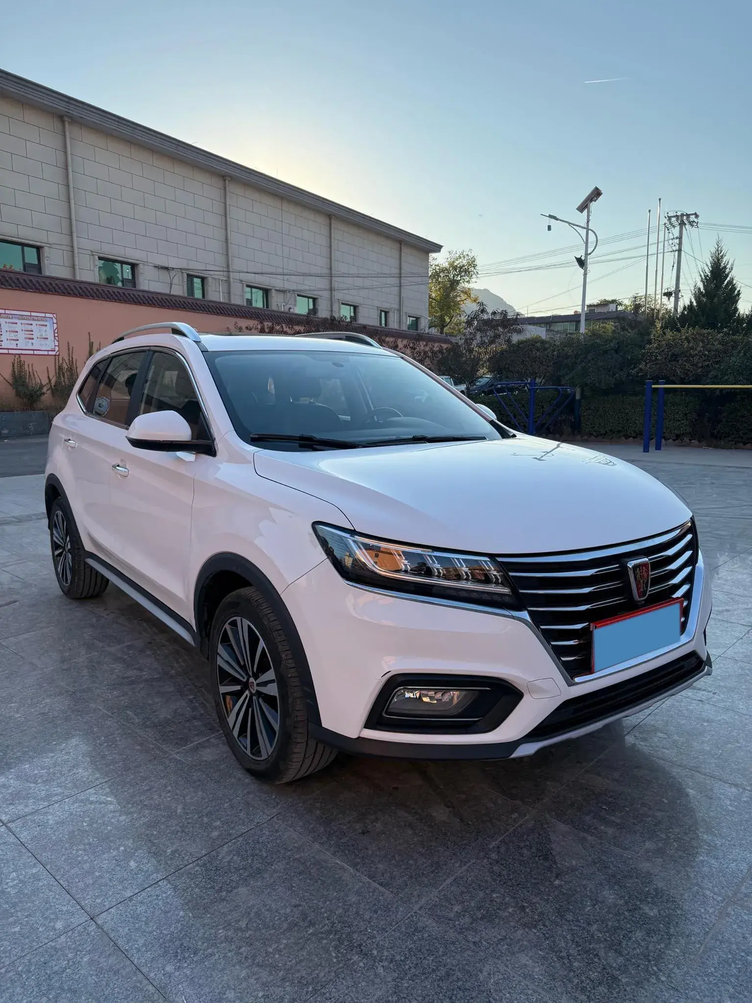 2020 ROEWE RX5 thumbnail 3