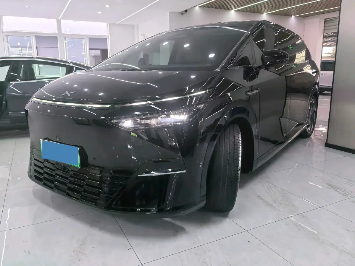 2024 Xpeng X9 BEV 101.5KWH