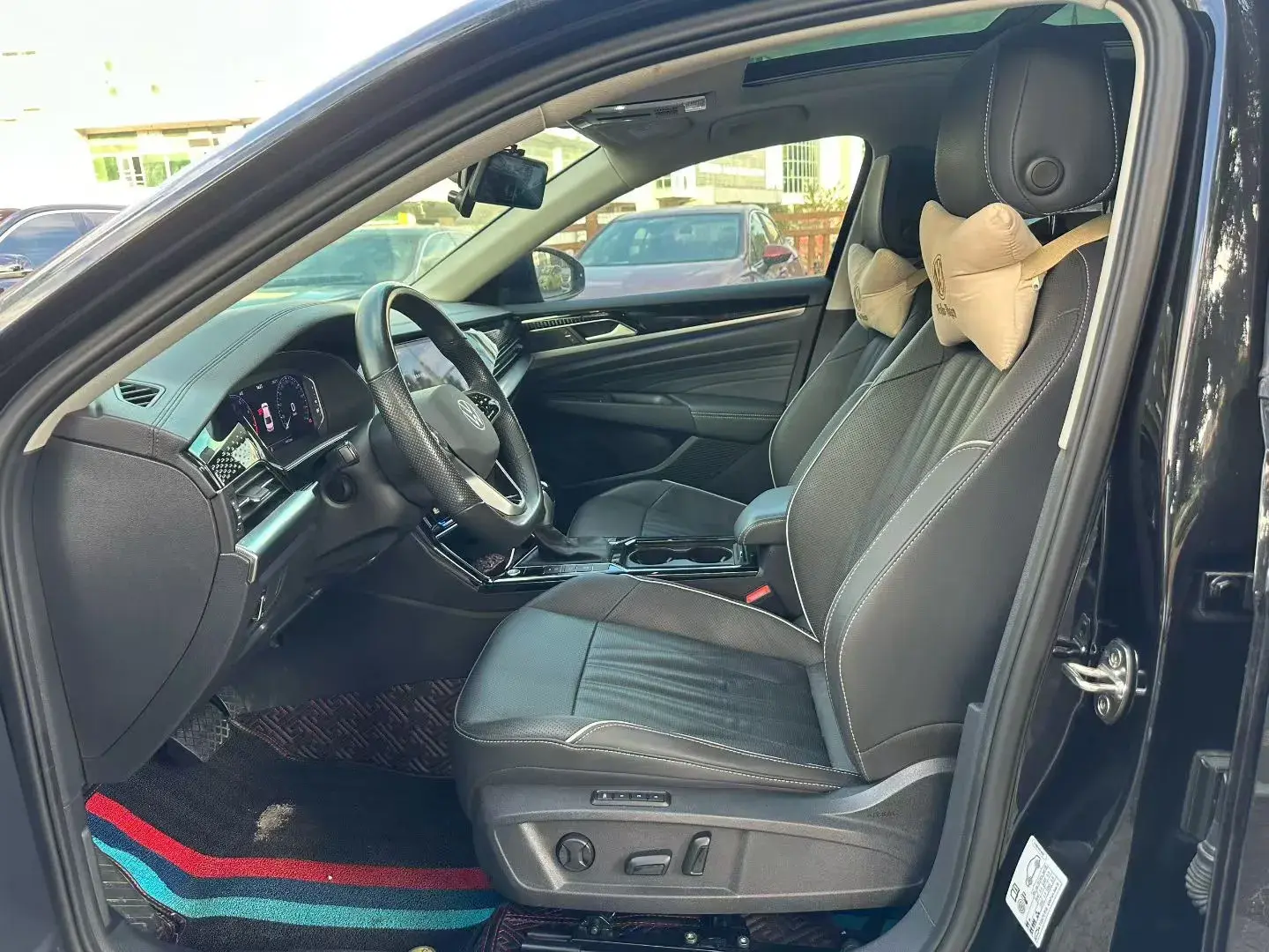 2022 VOLKSWAGEN PASSAT thumbnail 3