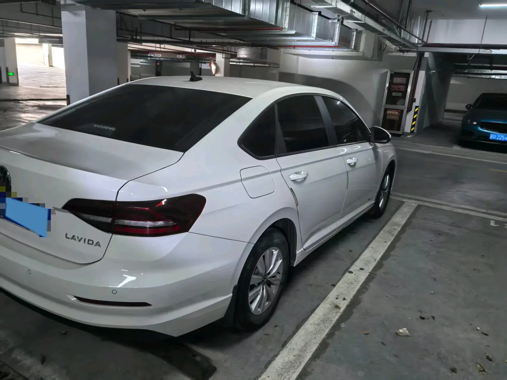 2022 VOLKSWAGEN LAVIDA thumbnail 4