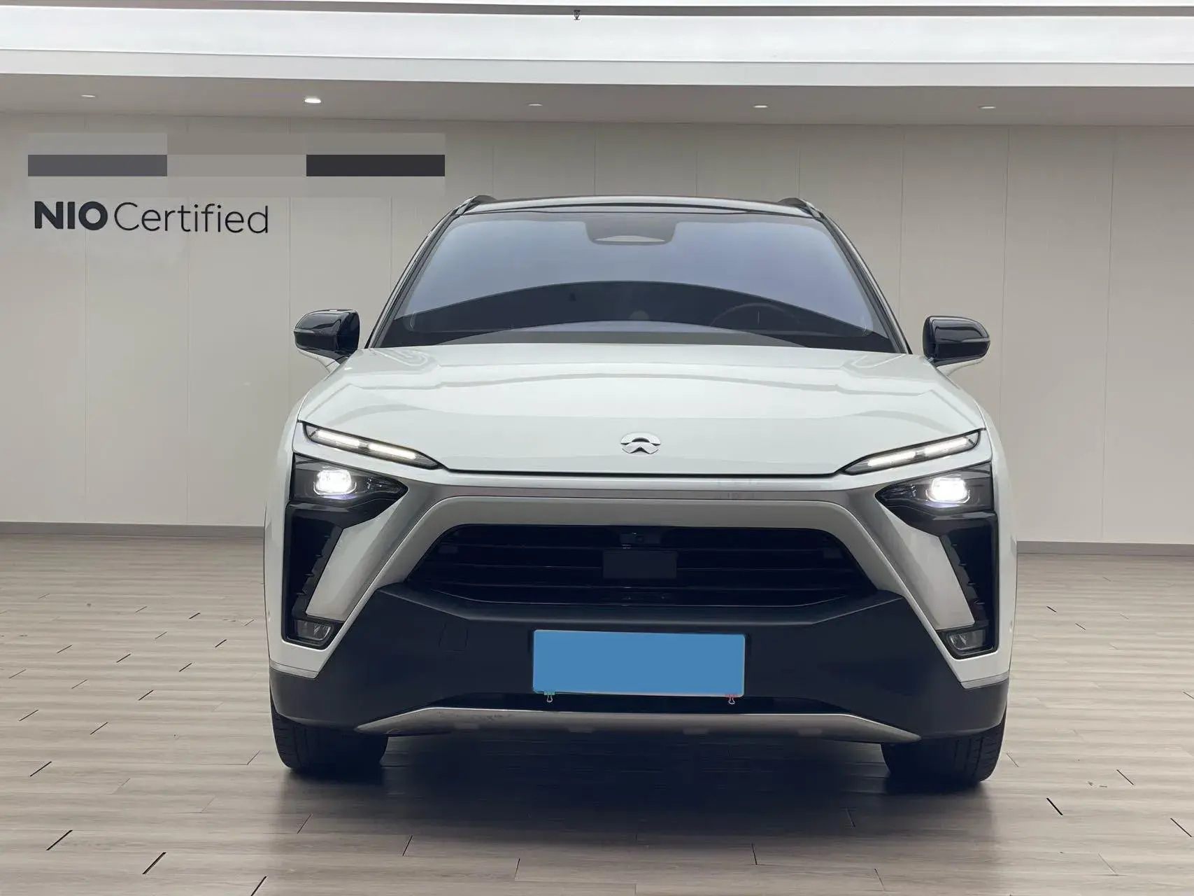 2020 NIO ES8 thumbnail 2