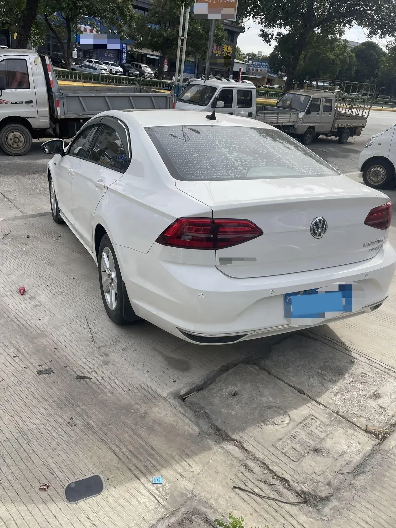 2021 VOLKSWAGEN LAMANDO thumbnail 4