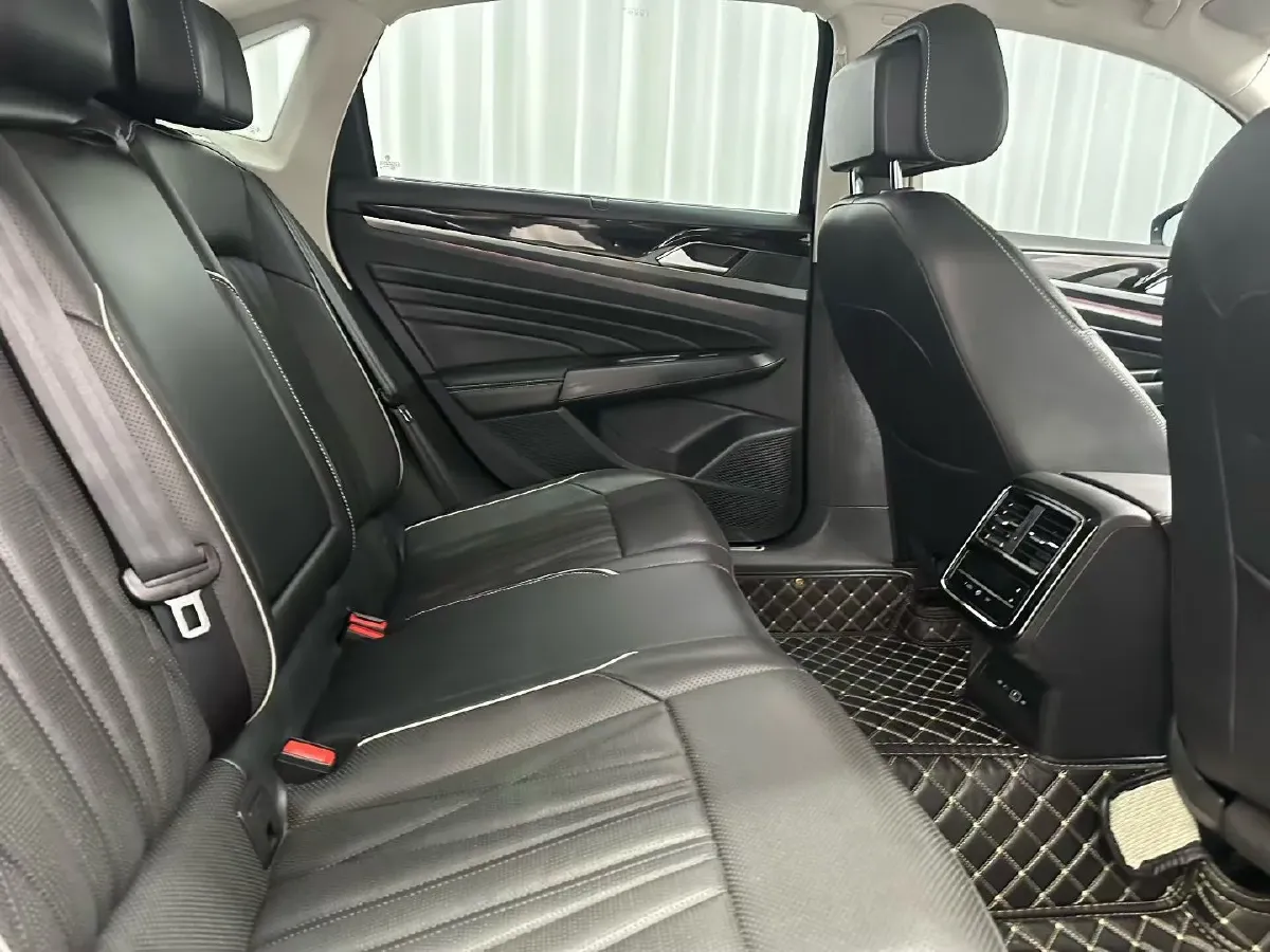 2022 Volkswagen Passat 2.0T 186HP L4 7DCT,autocango,china used car exporter,china ev exporter,chinese used car exporter,chinese used ev exporter