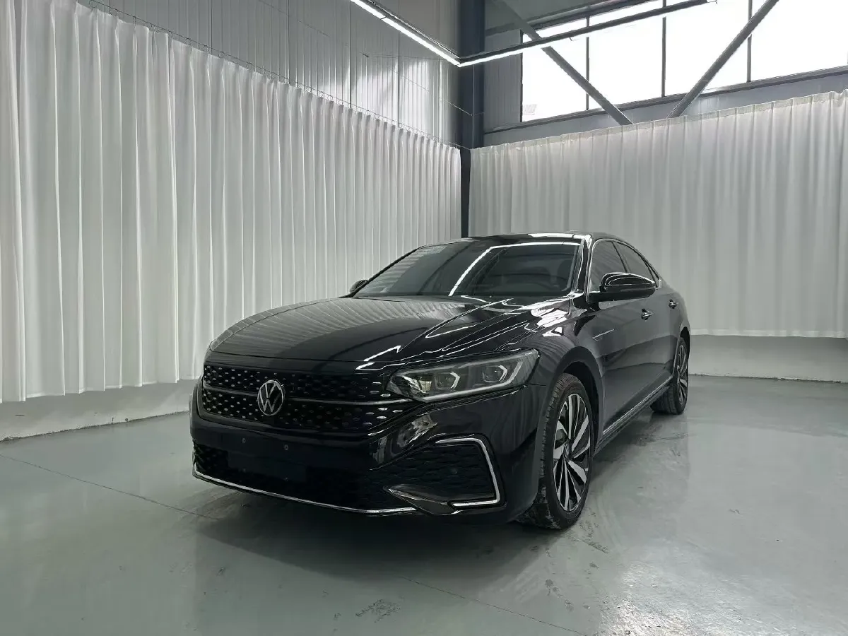 2022 Volkswagen Passat 2.0T 186HP L4 7DCT,autocango,china used car exporter,china ev exporter,chinese used car exporter,chinese used ev exporter