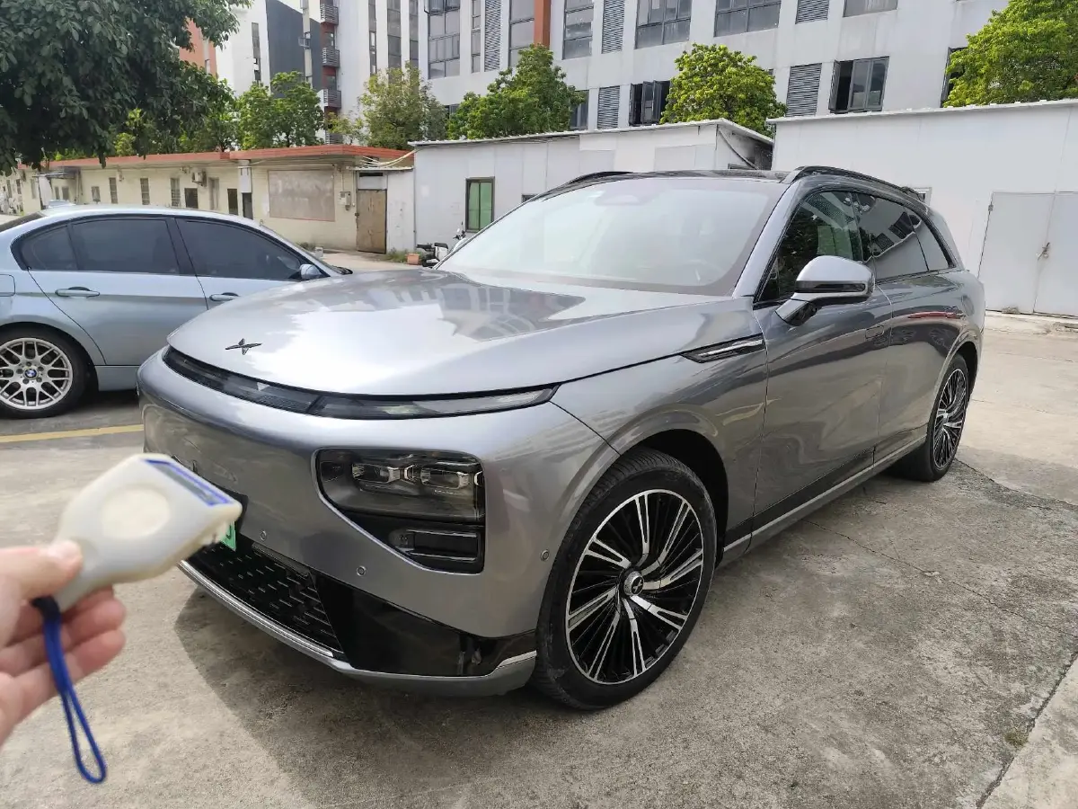 2022 Xpeng G9 BEV 98KWH