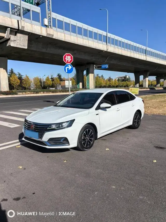 2020 Roewe i6 1.6L 125HP L4 CVT 2020 Roewe i6 1.6L 125HP L4 CVT