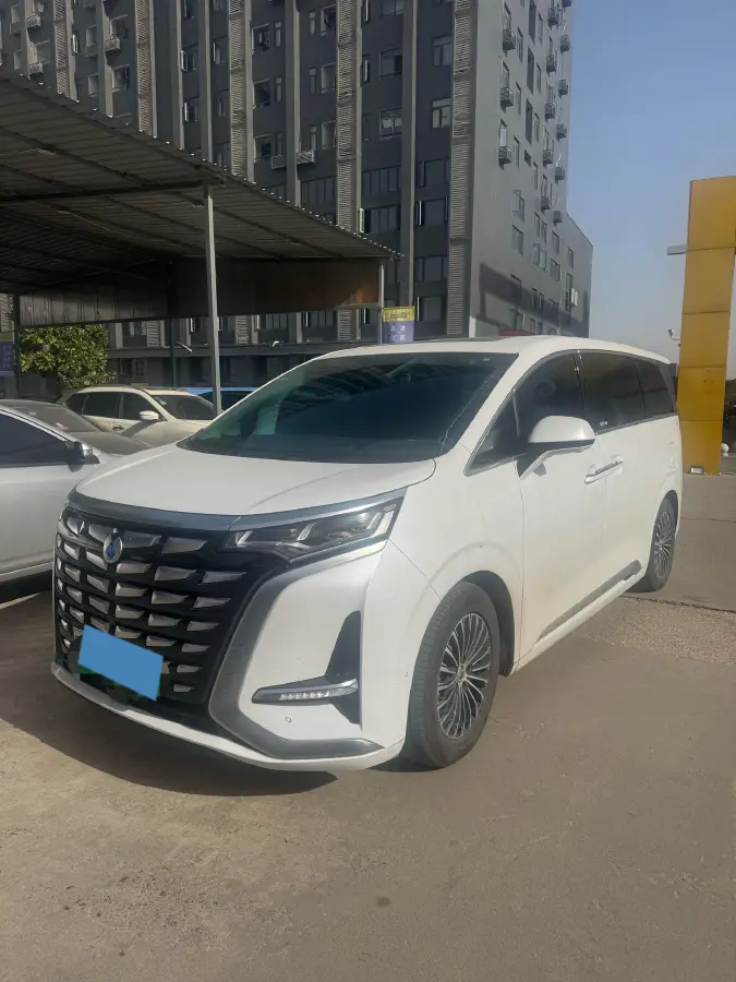 2022 Denza D9 1.5T 139HP L4 E-CVT PHEV 40.06KWH 2022 Denza D9 1.5T 139HP L4 E-CVT PHEV 40.06KWH