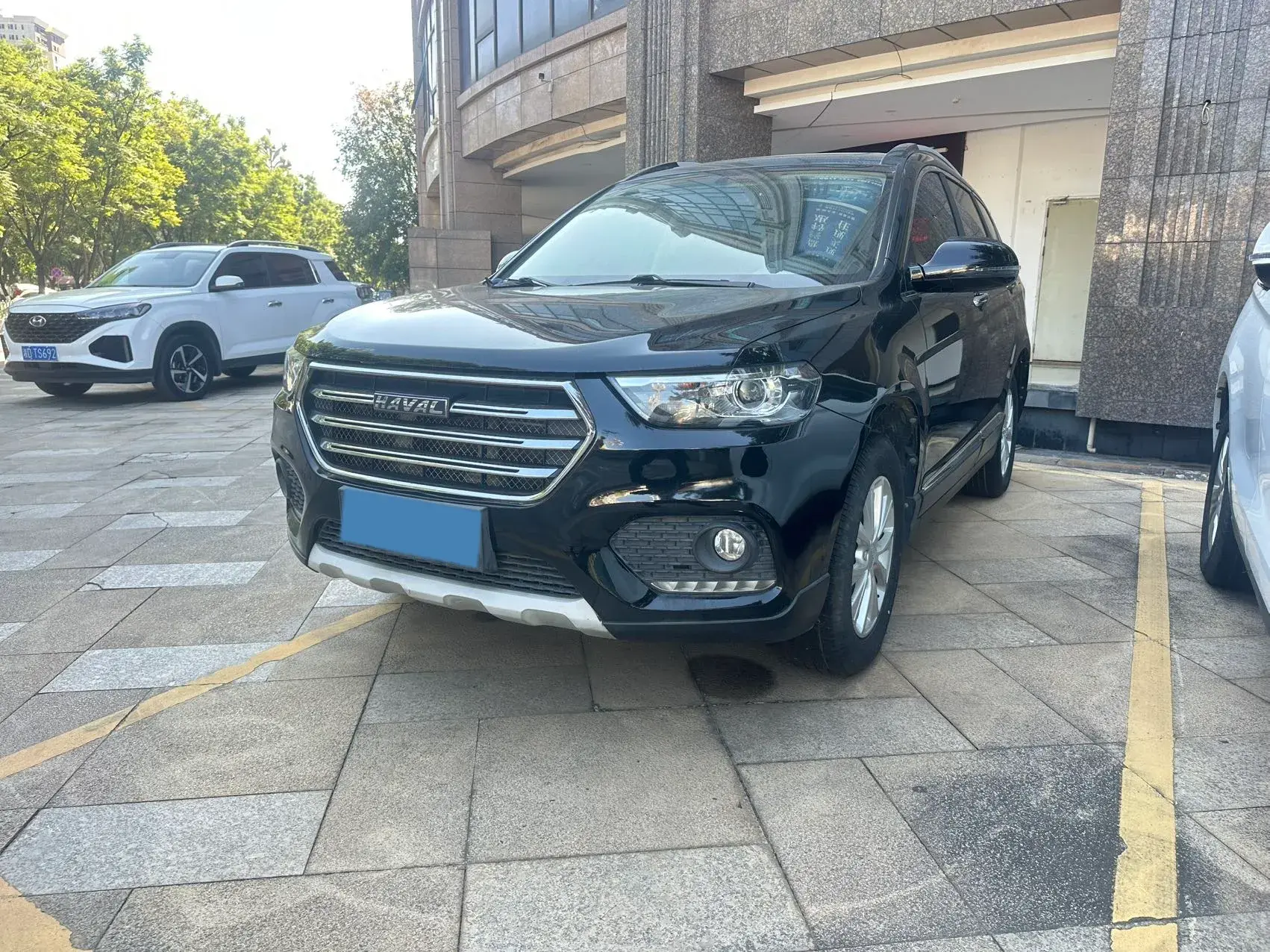 2019 HAVAL H6 view 1