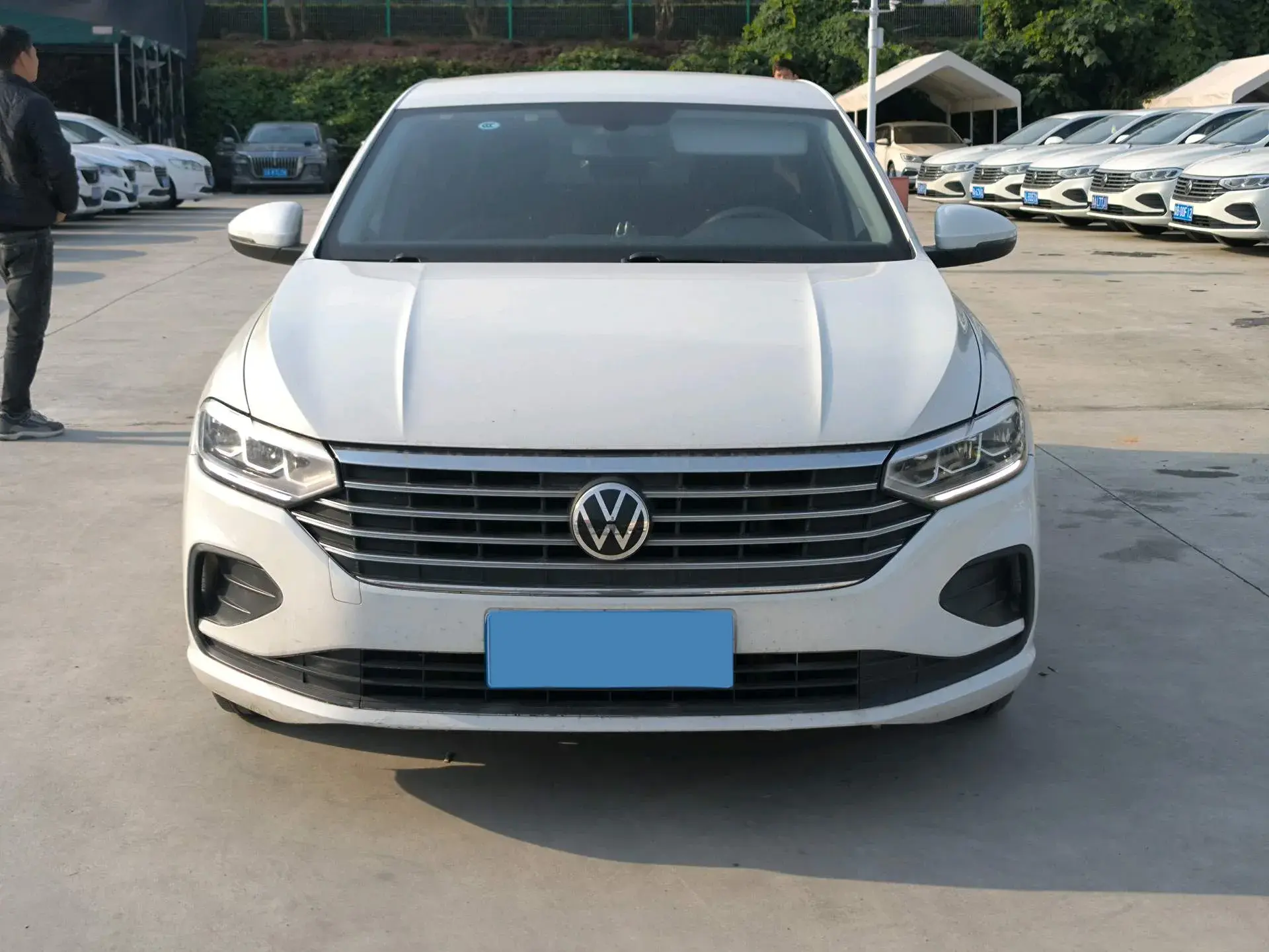 2023 VOLKSWAGEN LAVIDA thumbnail 2