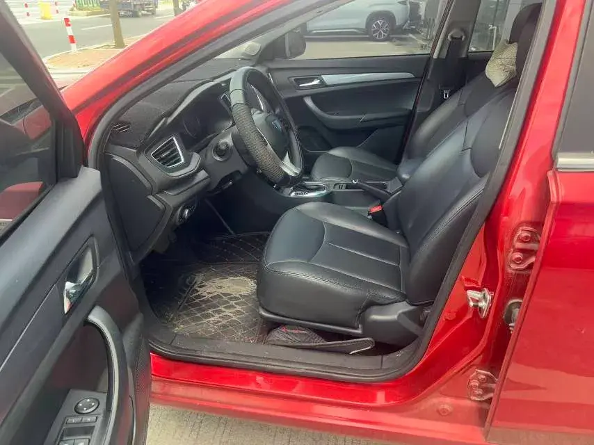 2018 ROEWE 360 thumbnail 3