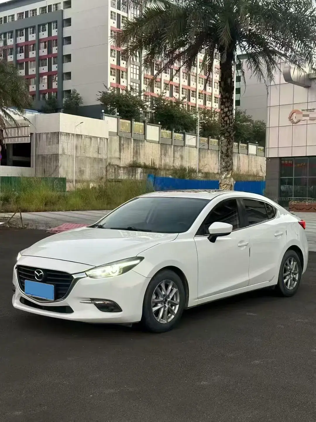 2017 MAZDA 3 view 1