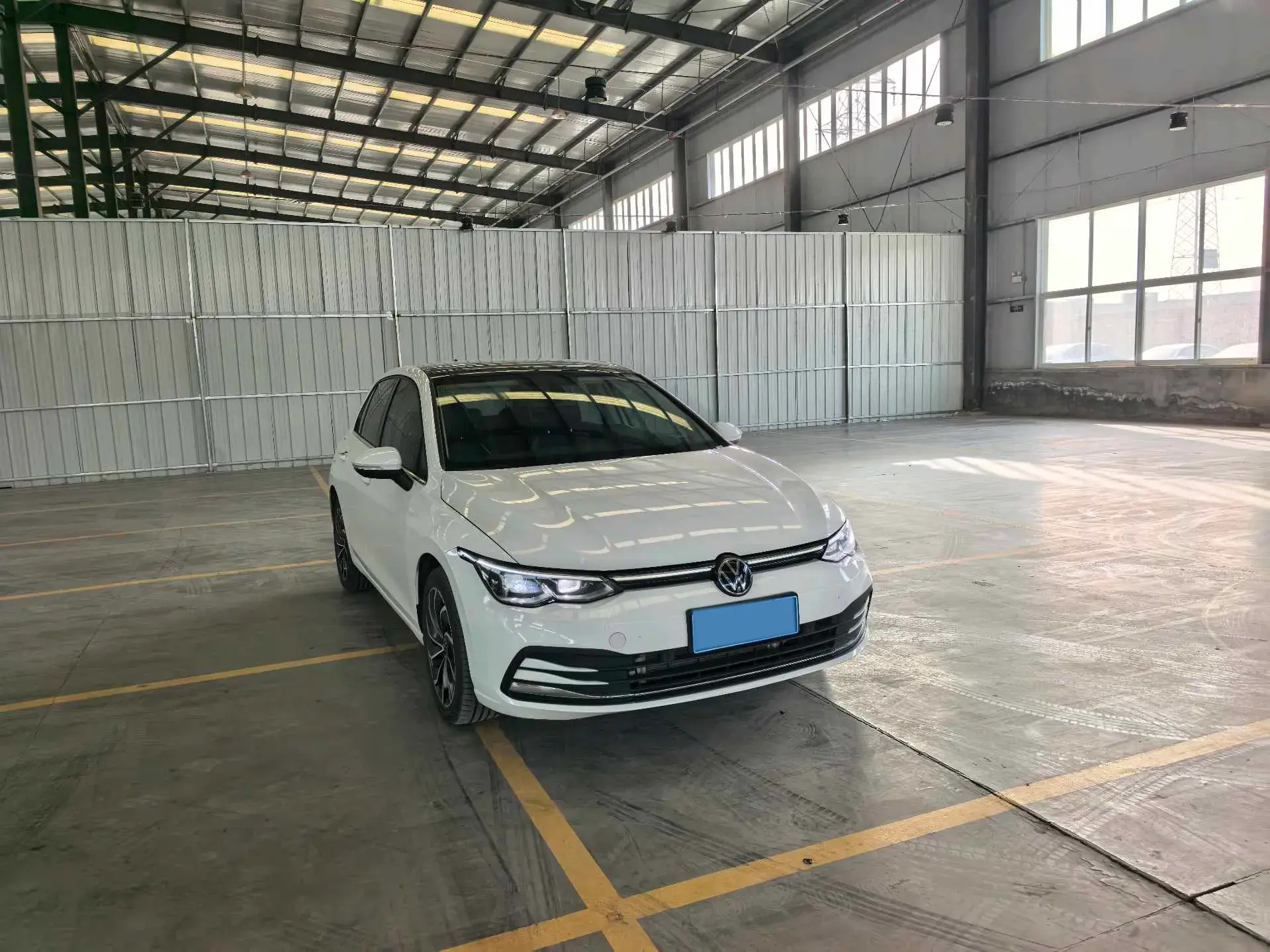 2024 VOLKSWAGEN GOLF thumbnail 2