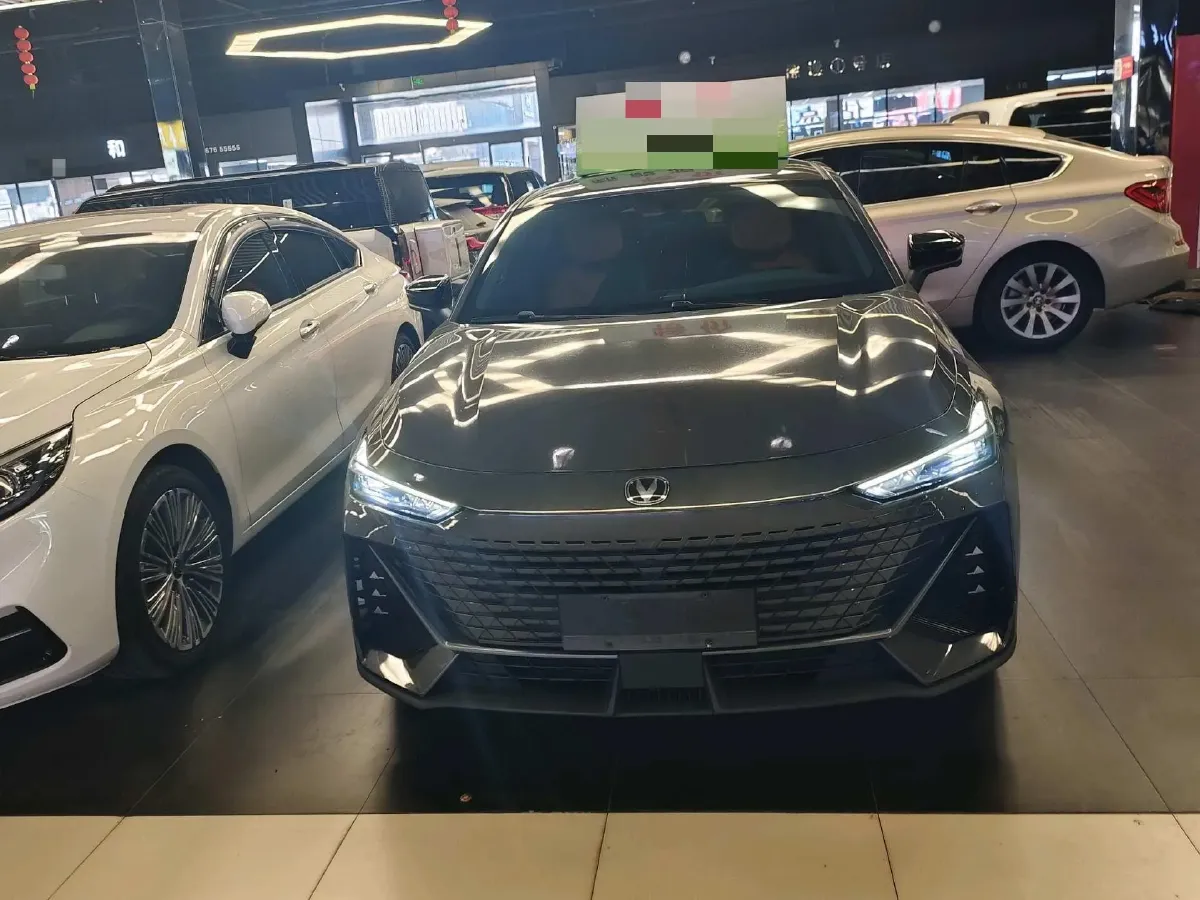 2023 ChangAn UNI-V iDD 1.5T 170HP L4 6TCT PHEV 18.4KWH,autocango,china used car exporter,china ev exporter,chinese used car exporter,chinese used ev exporter