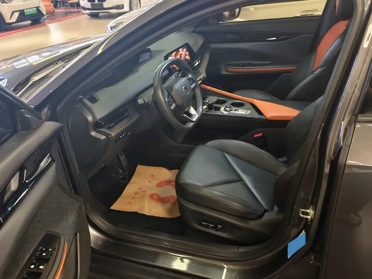 2023 ChangAn UNI-V iDD 1.5T 170HP L4 6TCT PHEV 18.4KWH,autocango,china used car exporter,china ev exporter,chinese used car exporter,chinese used ev exporter