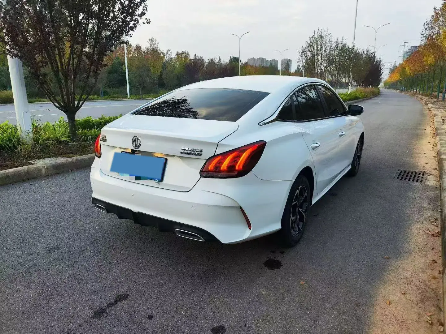 2023 MG 5 thumbnail 4