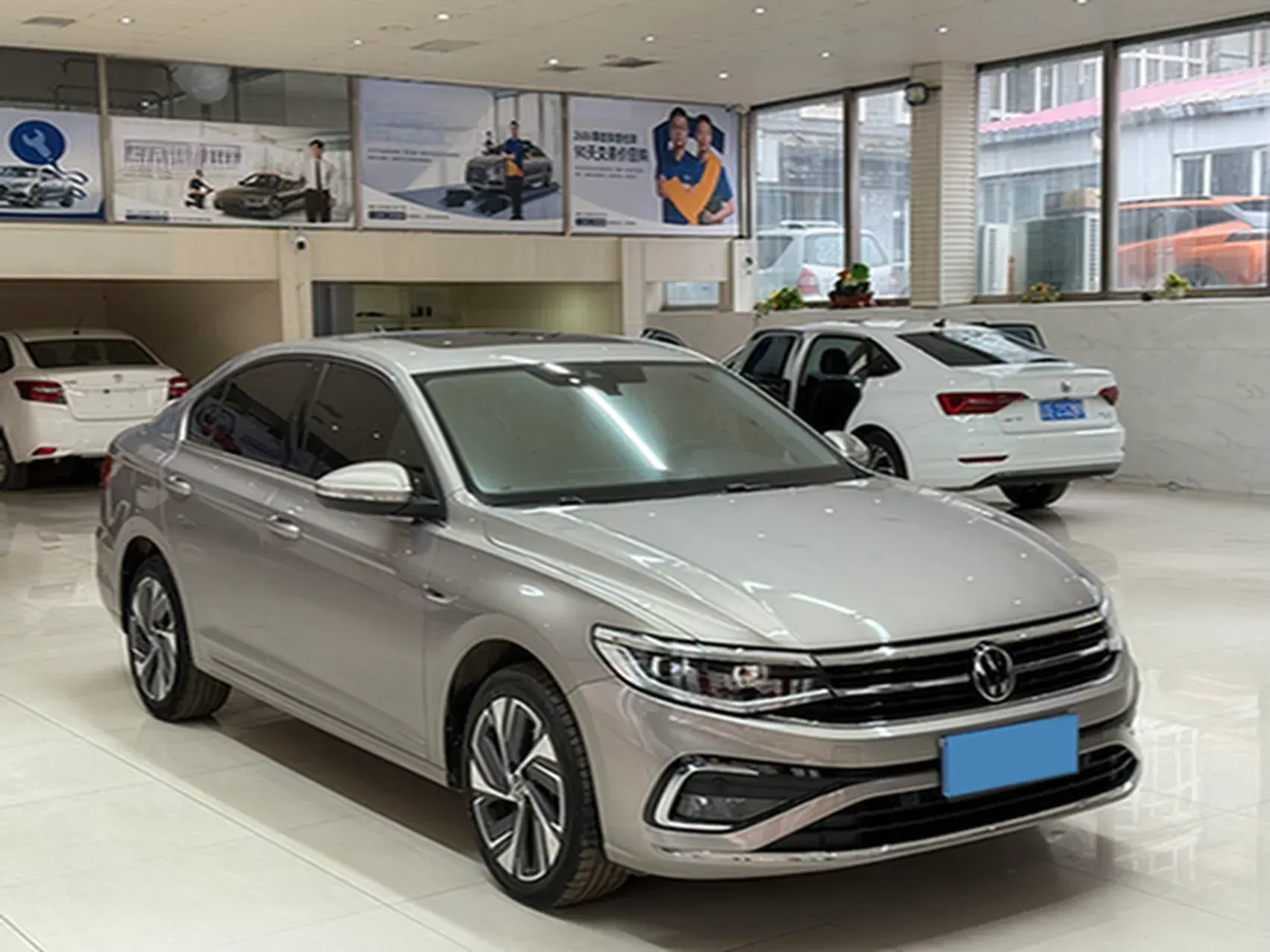 2023 VOLKSWAGEN BORA thumbnail 3