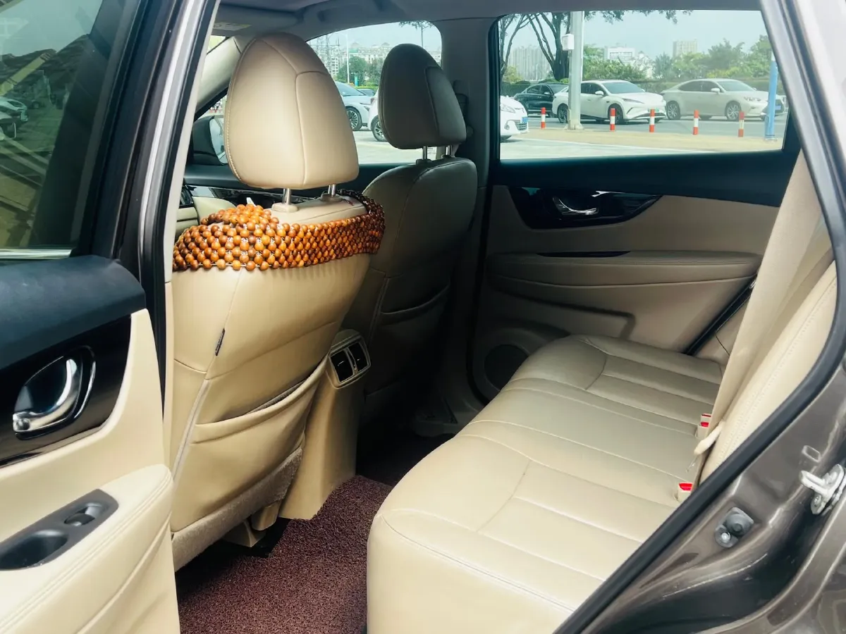 2019 Nissan X-Trail 2.0L 154HP L4 CVT,autocango,china used car exporter,china ev exporter,chinese used car exporter,chinese used ev exporter