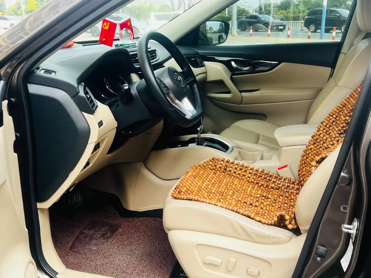 2019 Nissan X-Trail 2.0L 154HP L4 CVT,autocango,china used car exporter,china ev exporter,chinese used car exporter,chinese used ev exporter